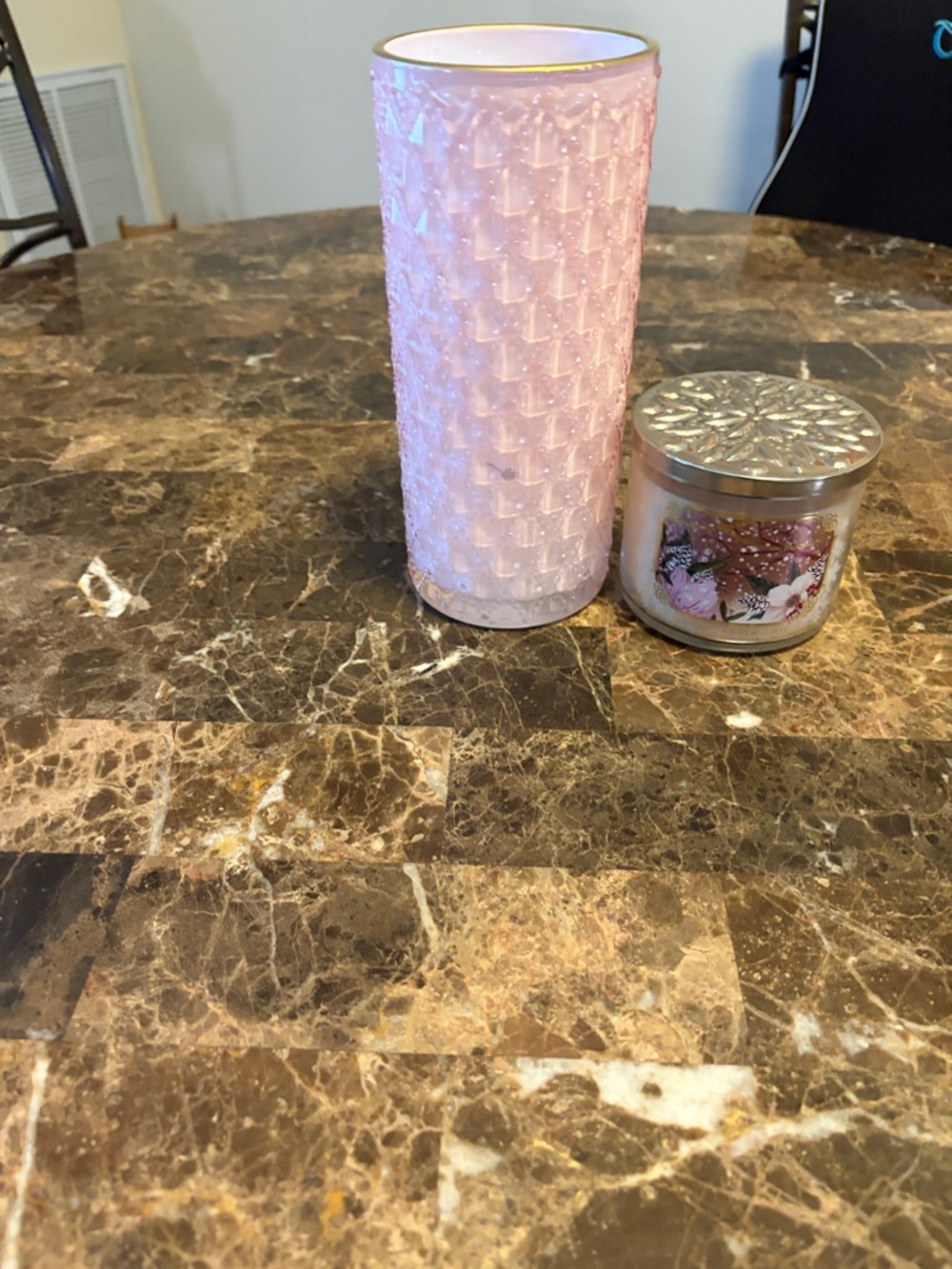 White Barn NWT beautiful scented candle& beautiful pink vase used 1x